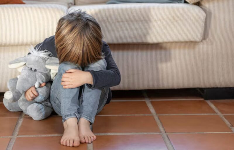 Moja siostra włożyła pułapki na myszy do butów mojej ośmioletniej córki, a potem nagrała telefonem, jak moje dziecko płacze. Moja mama pomachała jej ręką: „Nic się nie stało”. To była ostatnia kropla.